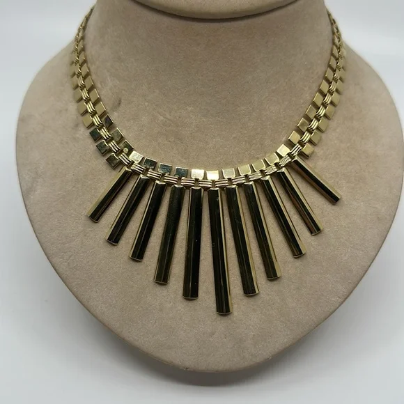 Elegant Park Lane Cleopatra Goldtone Statement Necklace - Picture 2 of 9